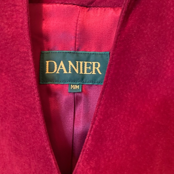 Daniers cranberry colour suede suit - Picture 2 of 6